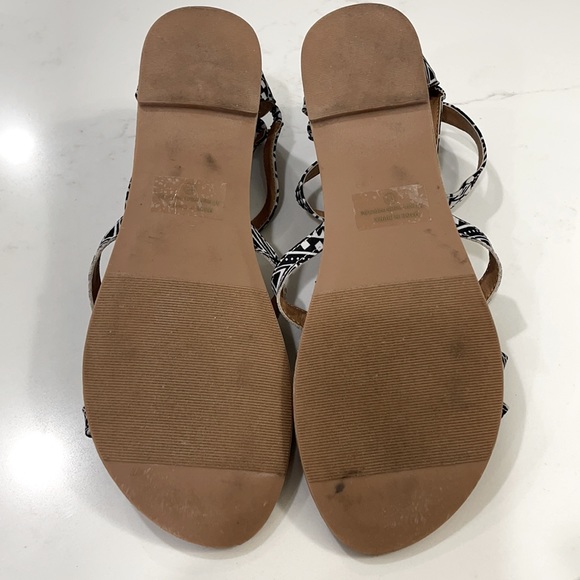 Sandals - Picture 7 of 7